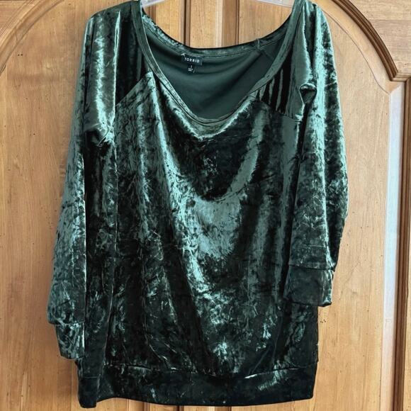 Torrid green crushed velvet off shoulder pullover sweatshirt top 1 plus size 1X - Picture 4 of 10